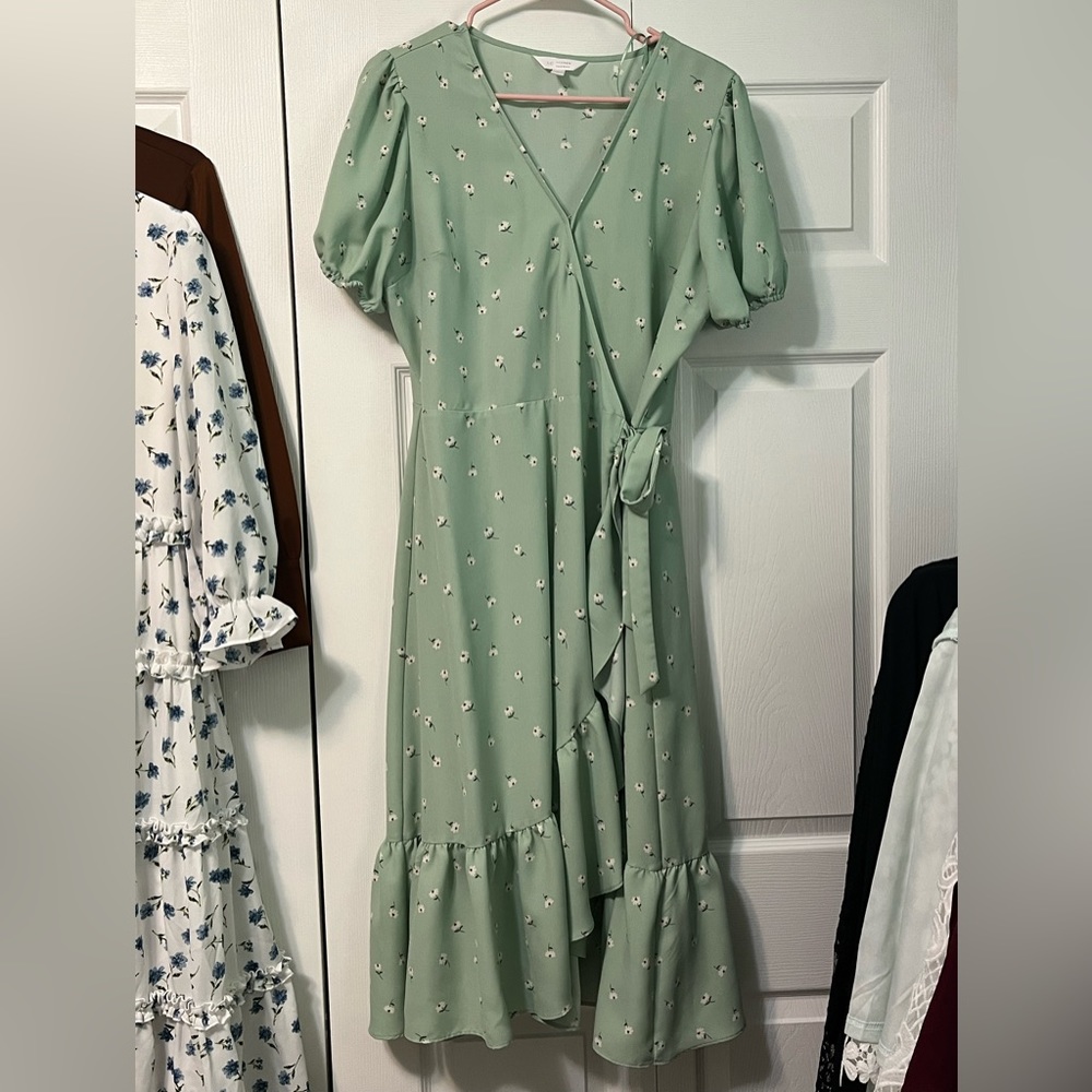 Lauren Conrad wrap dress⭐️